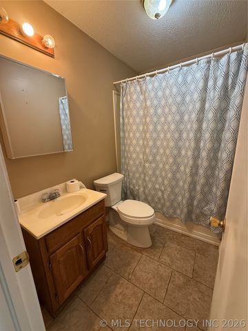 3216 S 4300 Road, Big Cabin, OK 74016