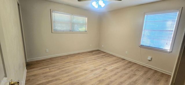 9113 Warbler Avenue, Ocean Springs, MS 39564
