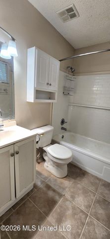 9113 Warbler Avenue, Ocean Springs, MS 39564