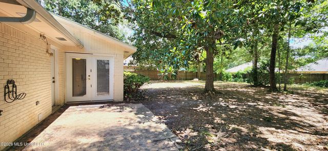 9113 Warbler Avenue, Ocean Springs, MS 39564