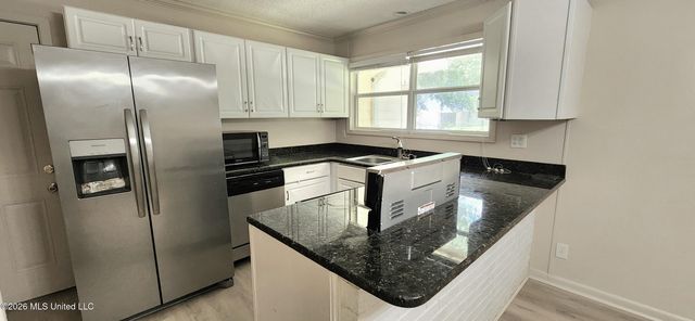 9113 Warbler Avenue, Ocean Springs, MS 39564