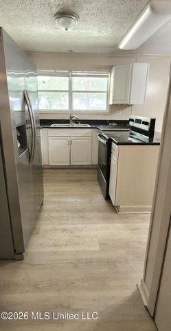 9113 Warbler Avenue, Ocean Springs, MS 39564