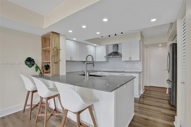 20822 San Simeon Way 103, Miami, FL 33179