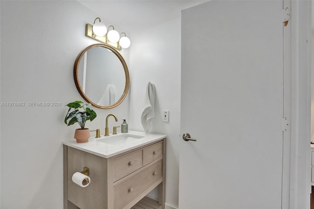 20822 San Simeon Way 103, Miami, FL 33179