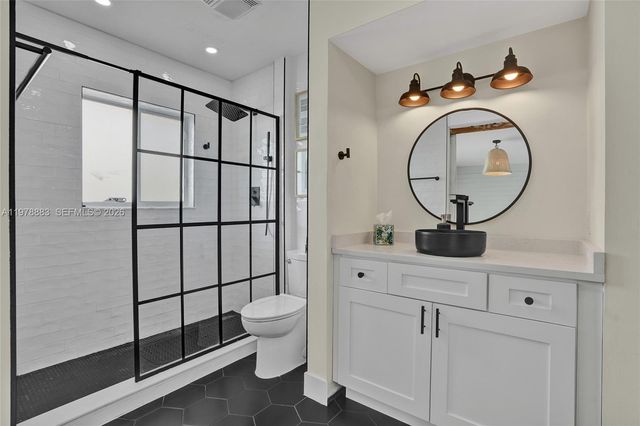 20822 San Simeon Way 103, Miami, FL 33179