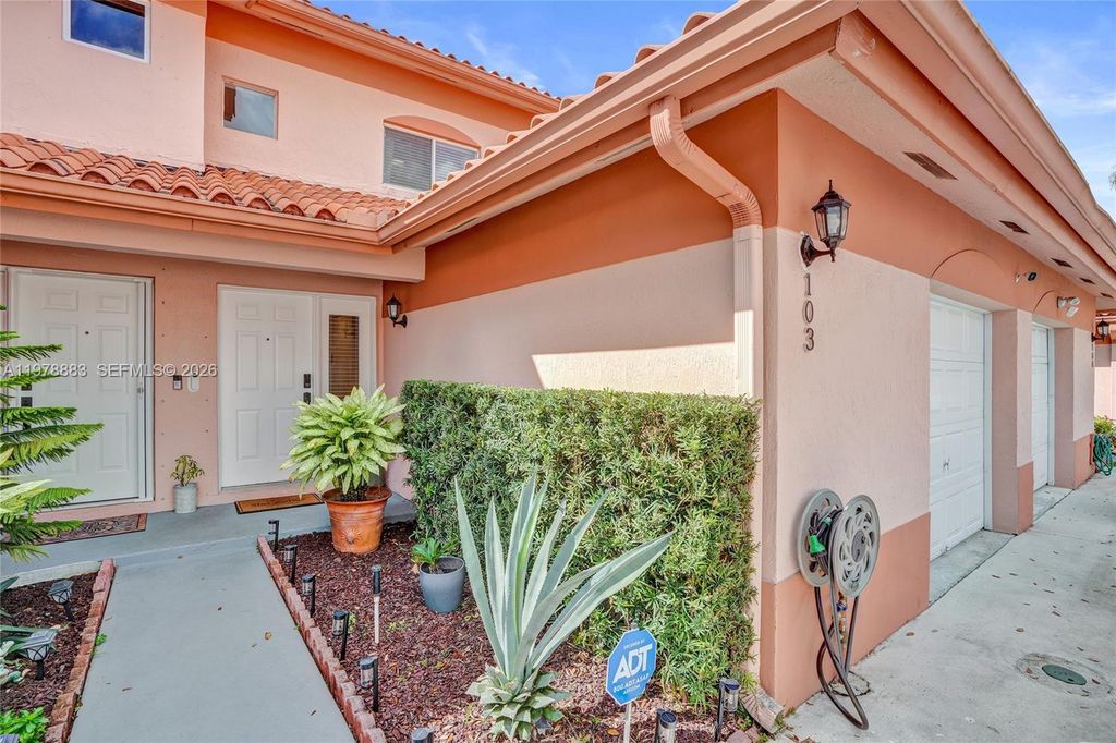 20822 San Simeon Way 103, Miami, FL 33179