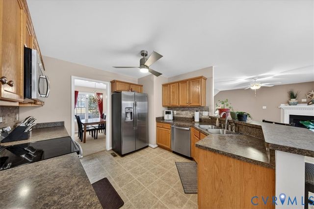 297 Castle Park Ln, Mineral, VA 23117