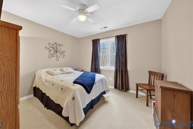 297 Castle Park Ln, Mineral, VA 23117