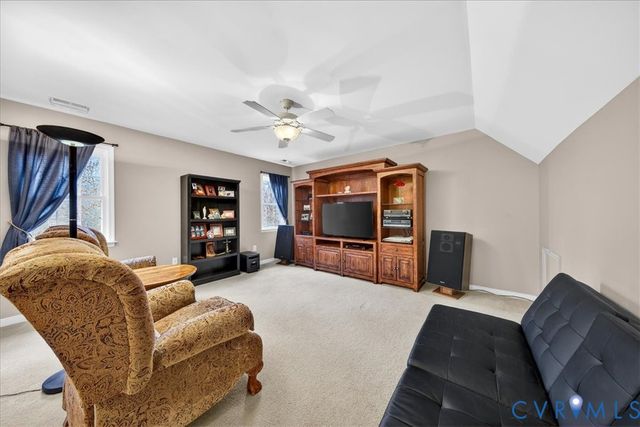 297 Castle Park Ln, Mineral, VA 23117