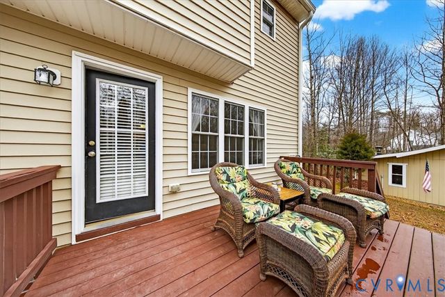 297 Castle Park Ln, Mineral, VA 23117