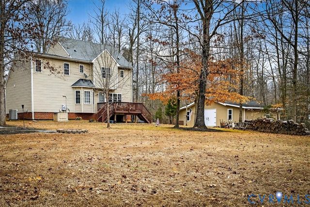 297 Castle Park Ln, Mineral, VA 23117