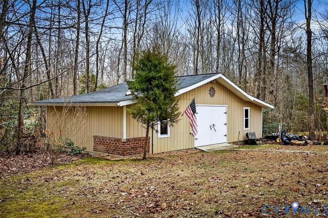 297 Castle Park Ln, Mineral, VA 23117