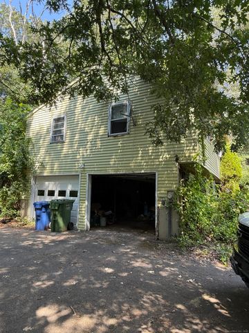 31 Country Lane, East Hampton, CT 06424