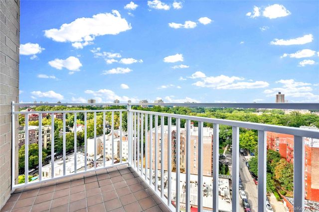11624 Grosvenor Lane 15A, Kew Gardens, NY 11418