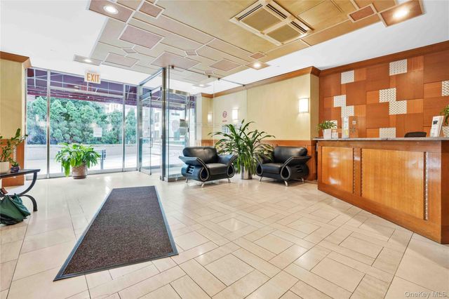 11624 Grosvenor Lane 15A, Kew Gardens, NY 11418