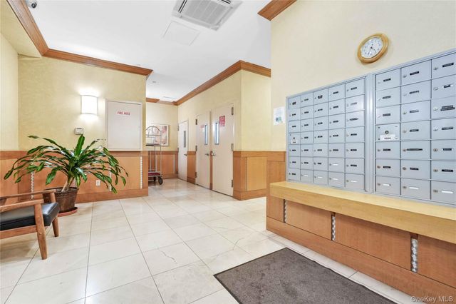 11624 Grosvenor Lane 15A, Kew Gardens, NY 11418