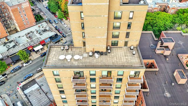 11624 Grosvenor Lane 15A, Kew Gardens, NY 11418