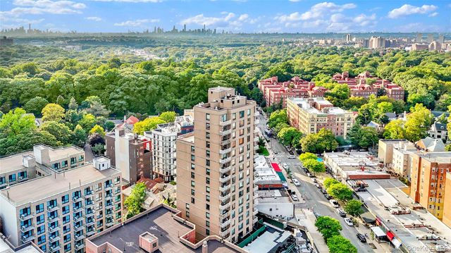 11624 Grosvenor Lane 15A, Kew Gardens, NY 11418