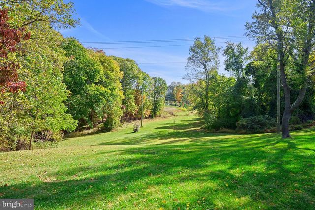 15611 BUSHEY DR, Woodbridge, VA 22193