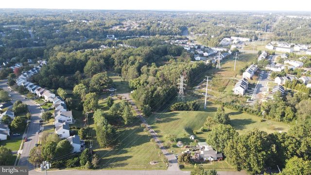 15611 BUSHEY DR, Woodbridge, VA 22193