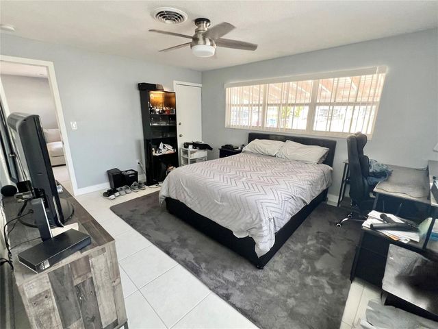 1610-1612 NE 56th Street, Fort Lauderdale, FL 33334