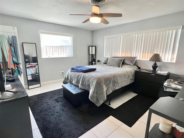 1610-1612 NE 56th Street, Fort Lauderdale, FL 33334