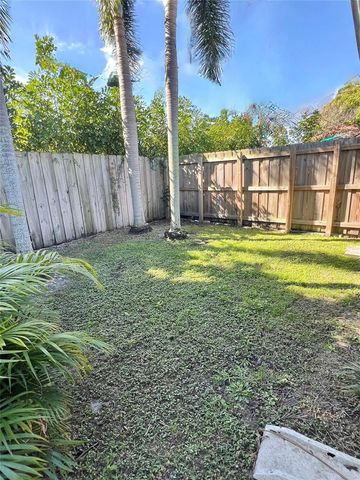 1610-1612 NE 56th Street, Fort Lauderdale, FL 33334