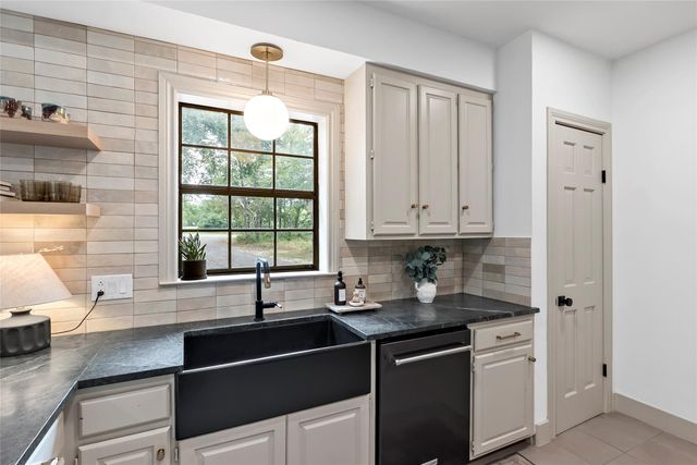 6 Ranchero Road, College Station, TX 77845