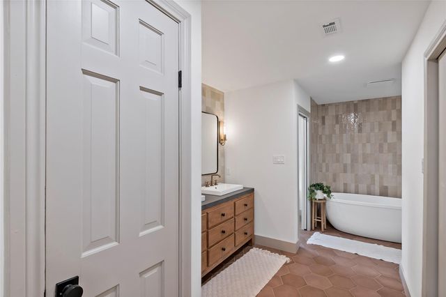 6 Ranchero Road, College Station, TX 77845