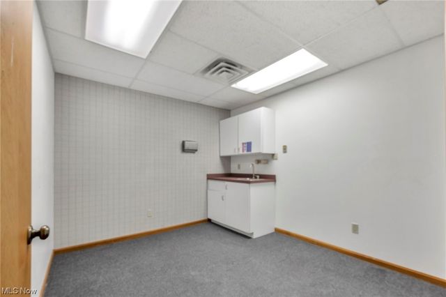 33398 Walker D, Avon Lake, OH 44012