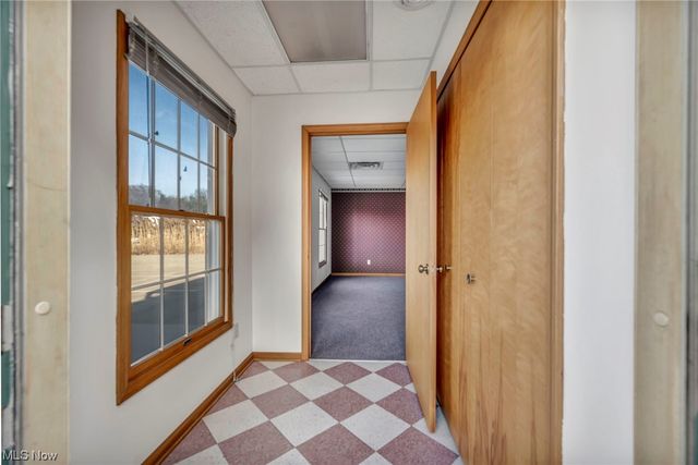 33398 Walker D, Avon Lake, OH 44012