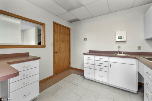 33398 Walker D, Avon Lake, OH 44012