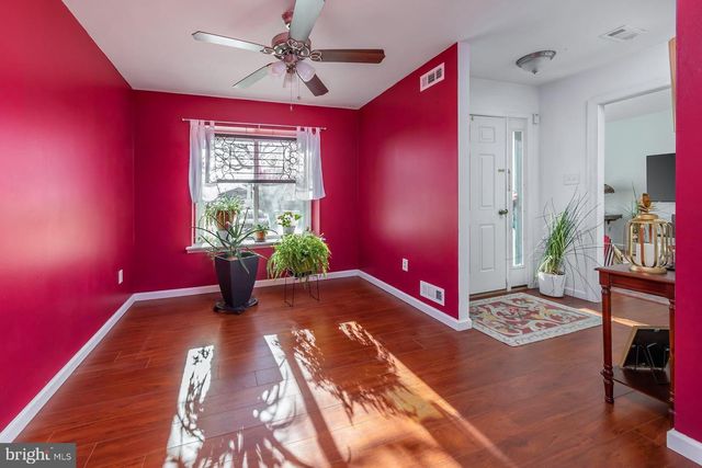 17 HICKORY LN, Swedesboro, NJ 08085