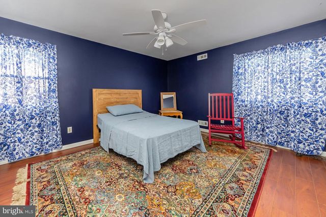 17 HICKORY LN, Swedesboro, NJ 08085