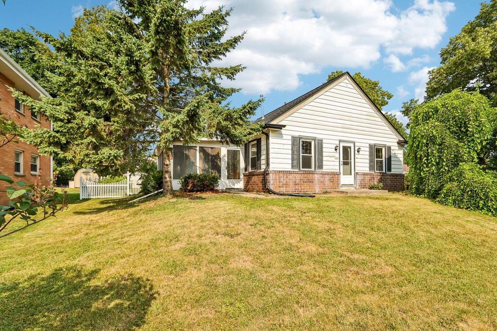 5089 N 127th STREET, Butler, WI 53007