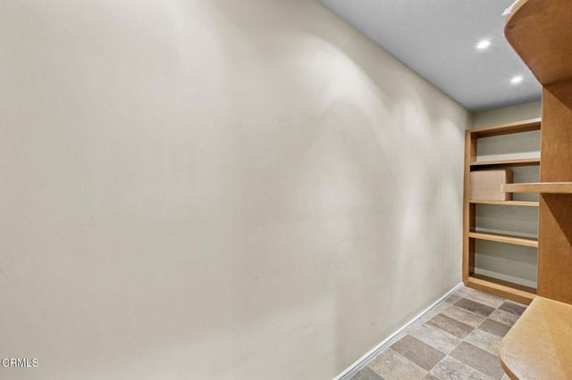 3263 New York Drive, Pasadena, CA 91107