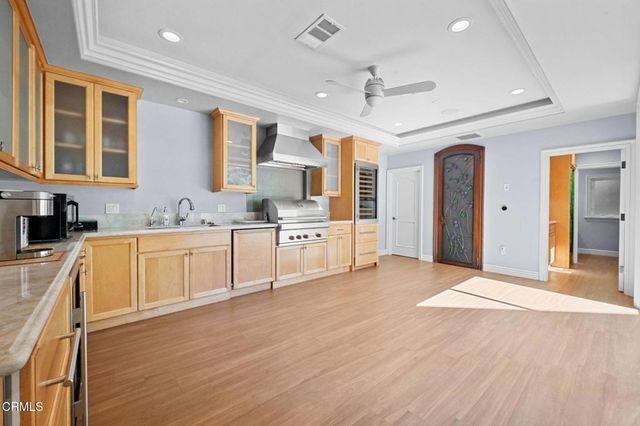 3263 New York Drive, Pasadena, CA 91107