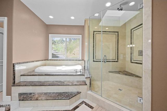 3263 New York Drive, Pasadena, CA 91107