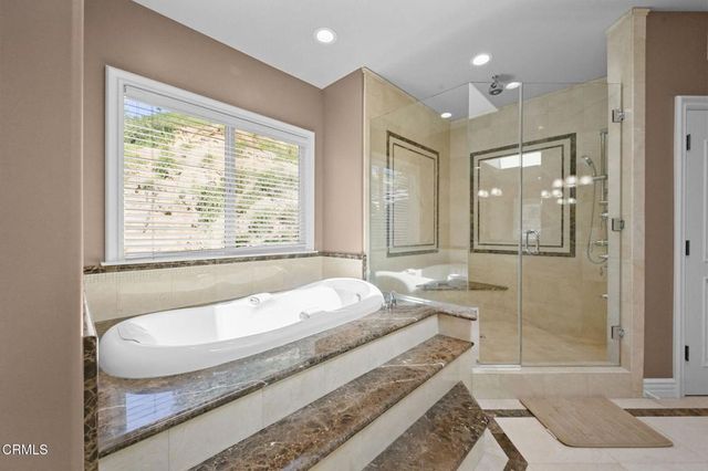 3263 New York Drive, Pasadena, CA 91107