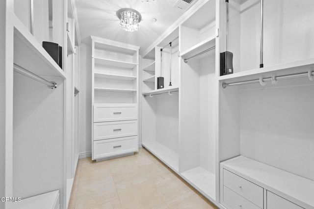 3263 New York Drive, Pasadena, CA 91107