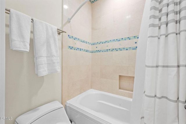 3263 New York Drive, Pasadena, CA 91107