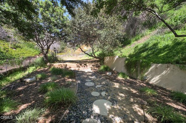 3263 New York Drive, Pasadena, CA 91107