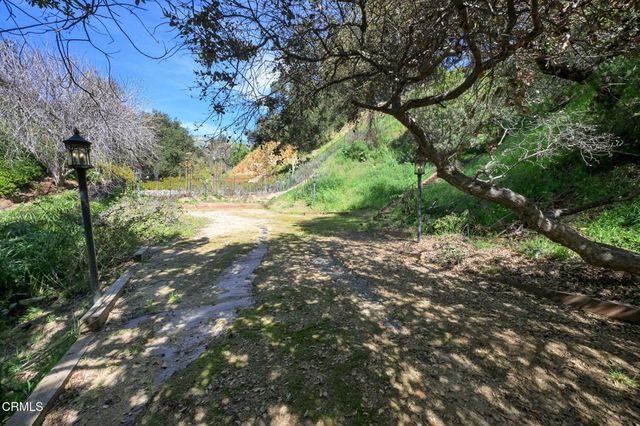 3263 New York Drive, Pasadena, CA 91107