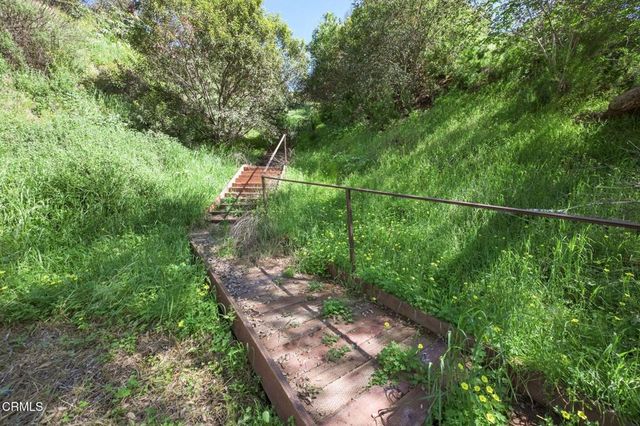 3263 New York Drive, Pasadena, CA 91107