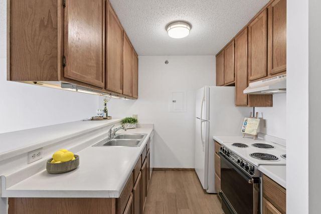 433 S 7th Street 2212, Minneapolis, MN 55415