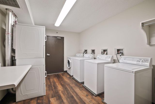 433 S 7th Street 2212, Minneapolis, MN 55415