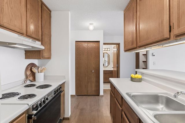 433 S 7th Street 2212, Minneapolis, MN 55415