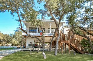 912 NW Pebble Beach Rd, Lakehills, TX 78063