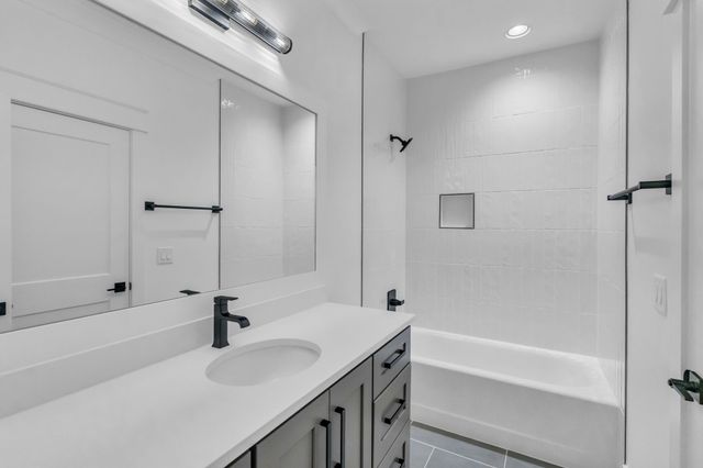 221 Bellsford Rd, Gallatin, TN 37066