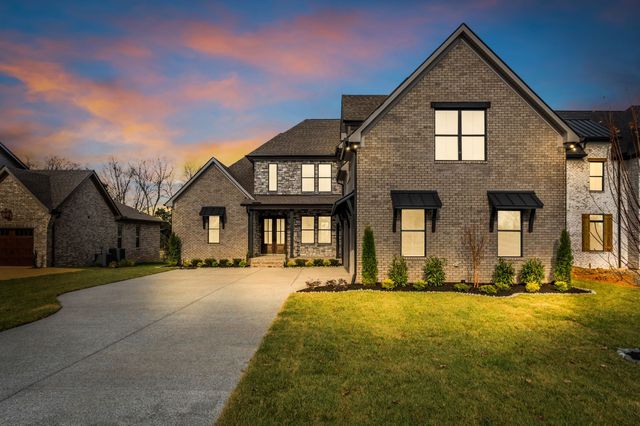 221 Bellsford Rd, Gallatin, TN 37066